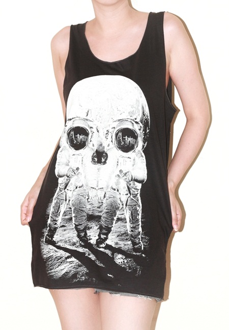 Astronaut Skull Illusion Charcoal Black Art Singlet Tank Top Sleeveless Shirt Women Indie Rock T-shirt Size M